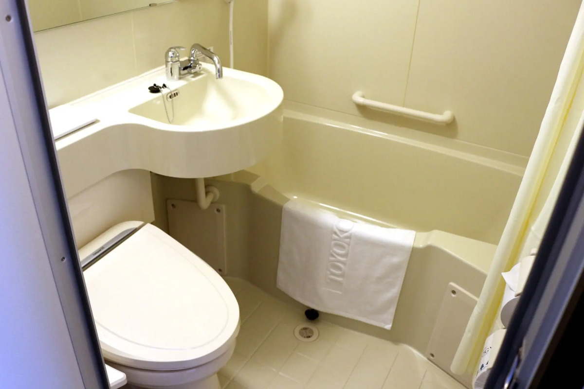 Toyoko Inn Toyama Station Sinkansen 1