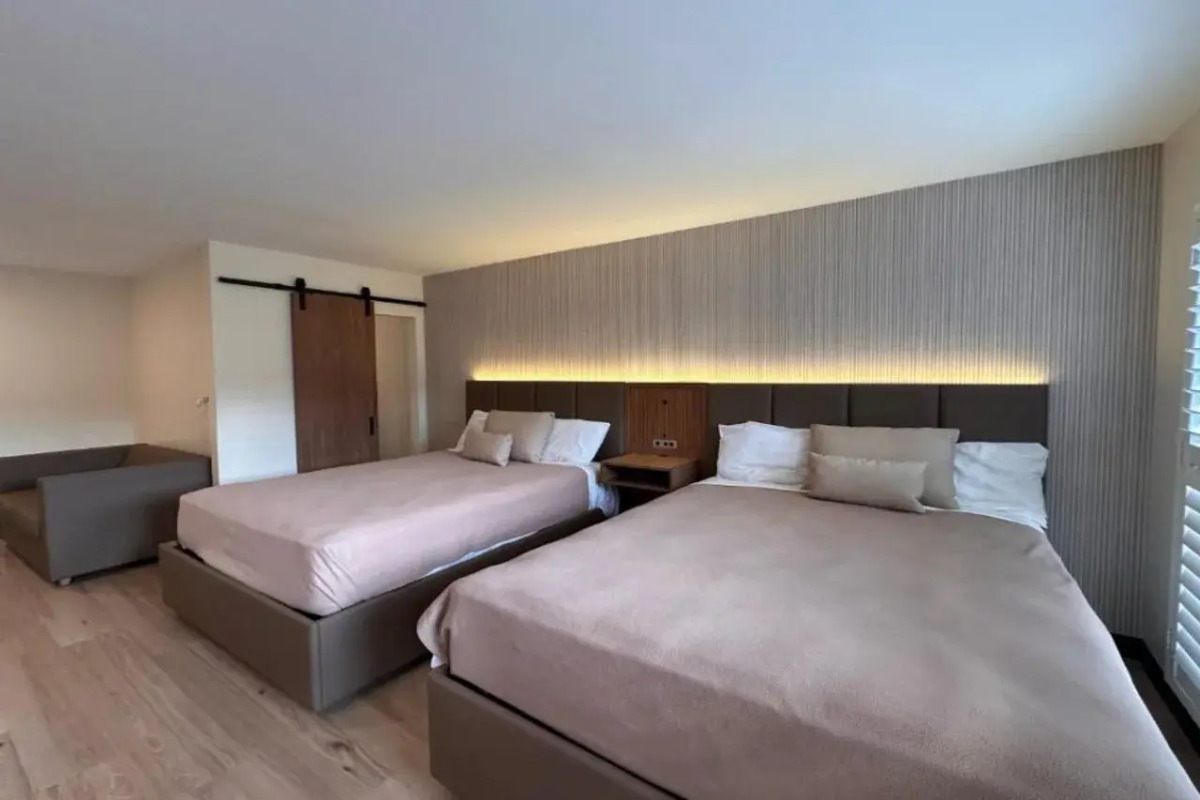 Bevonshire Lodge Motel