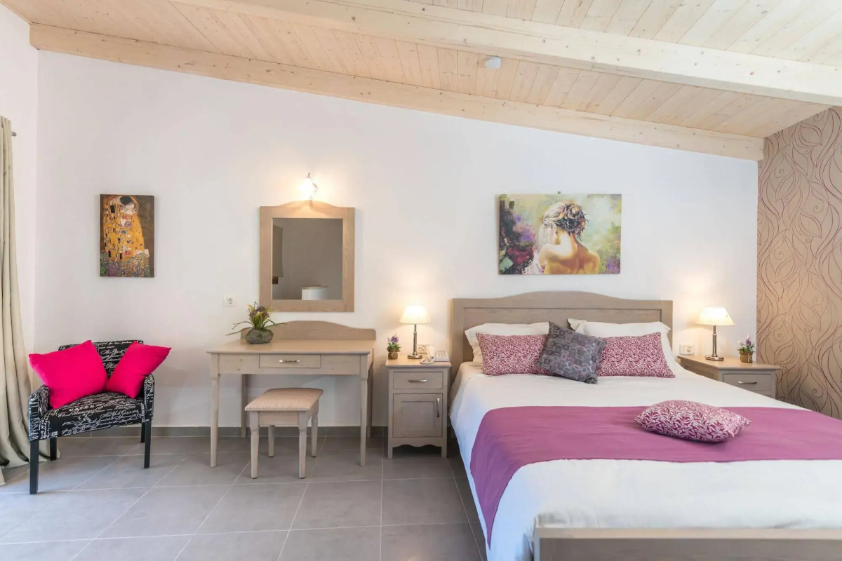 Sea View Village - Studios & Apartments