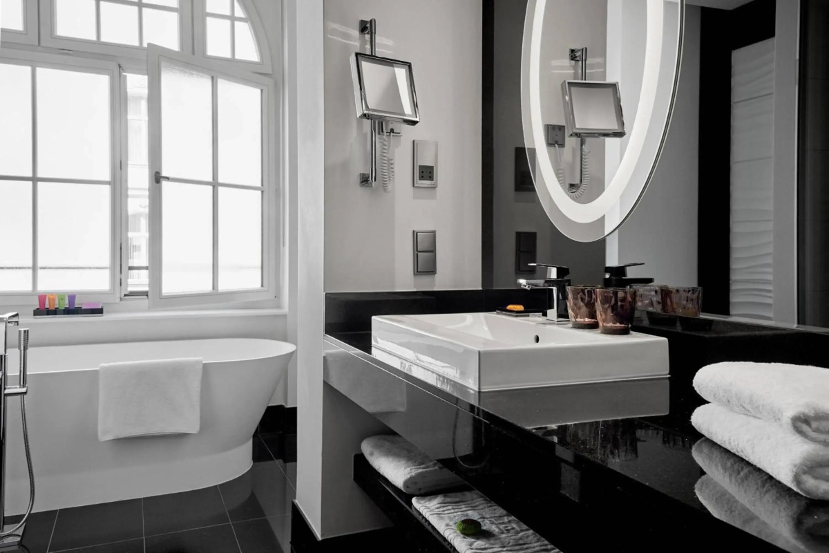 Roomers Berlin Steinplatz, Autograph Collection