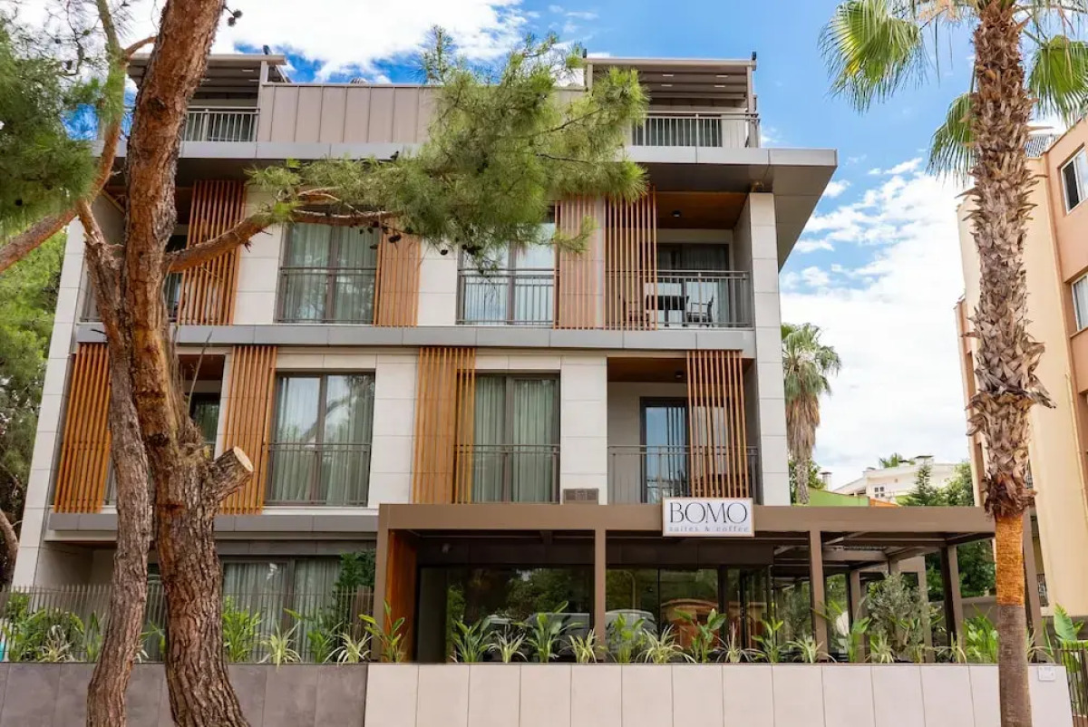 Bomo Suites