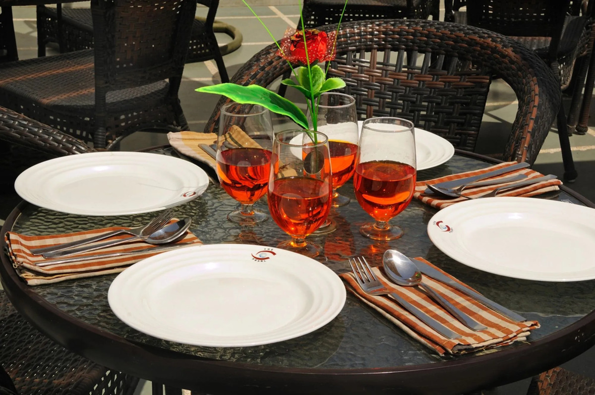 Hotel The Pearl - Newly Renovated in City Centre