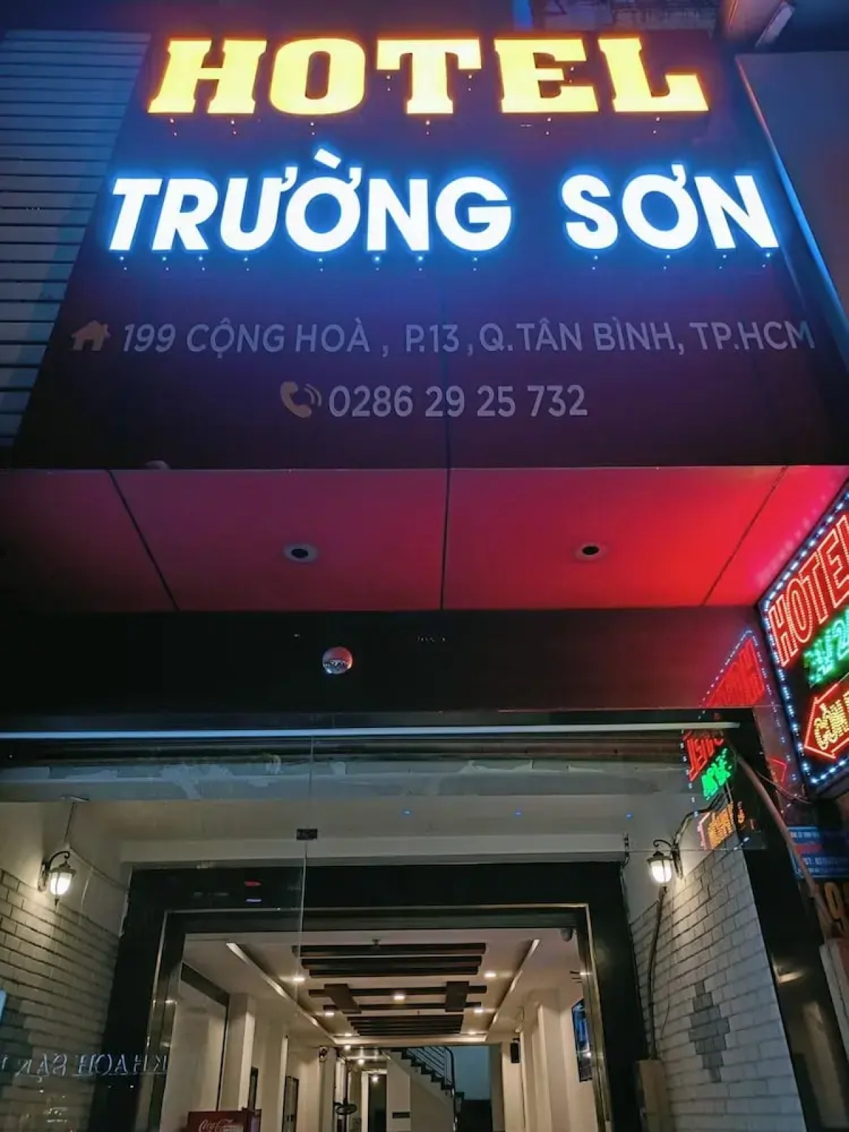 Tan Truong Son Hotel