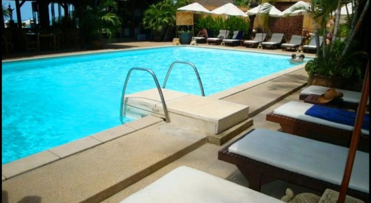 White House Beach Resort And Spa