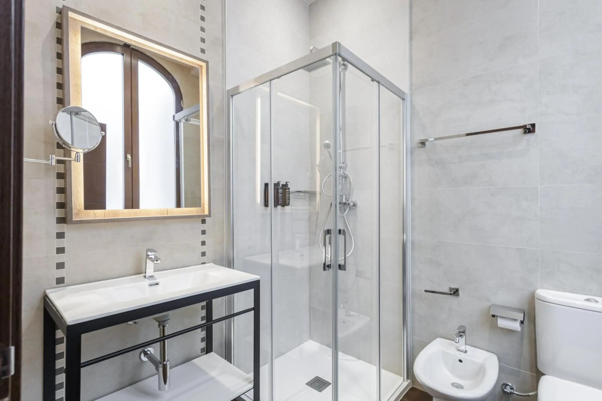 Room Mate Leo, Granada