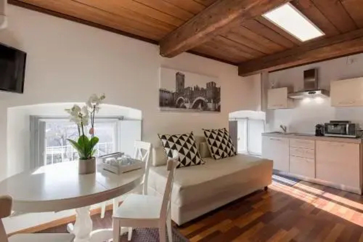 Rooms Castelvecchio - Palazzo Canossa