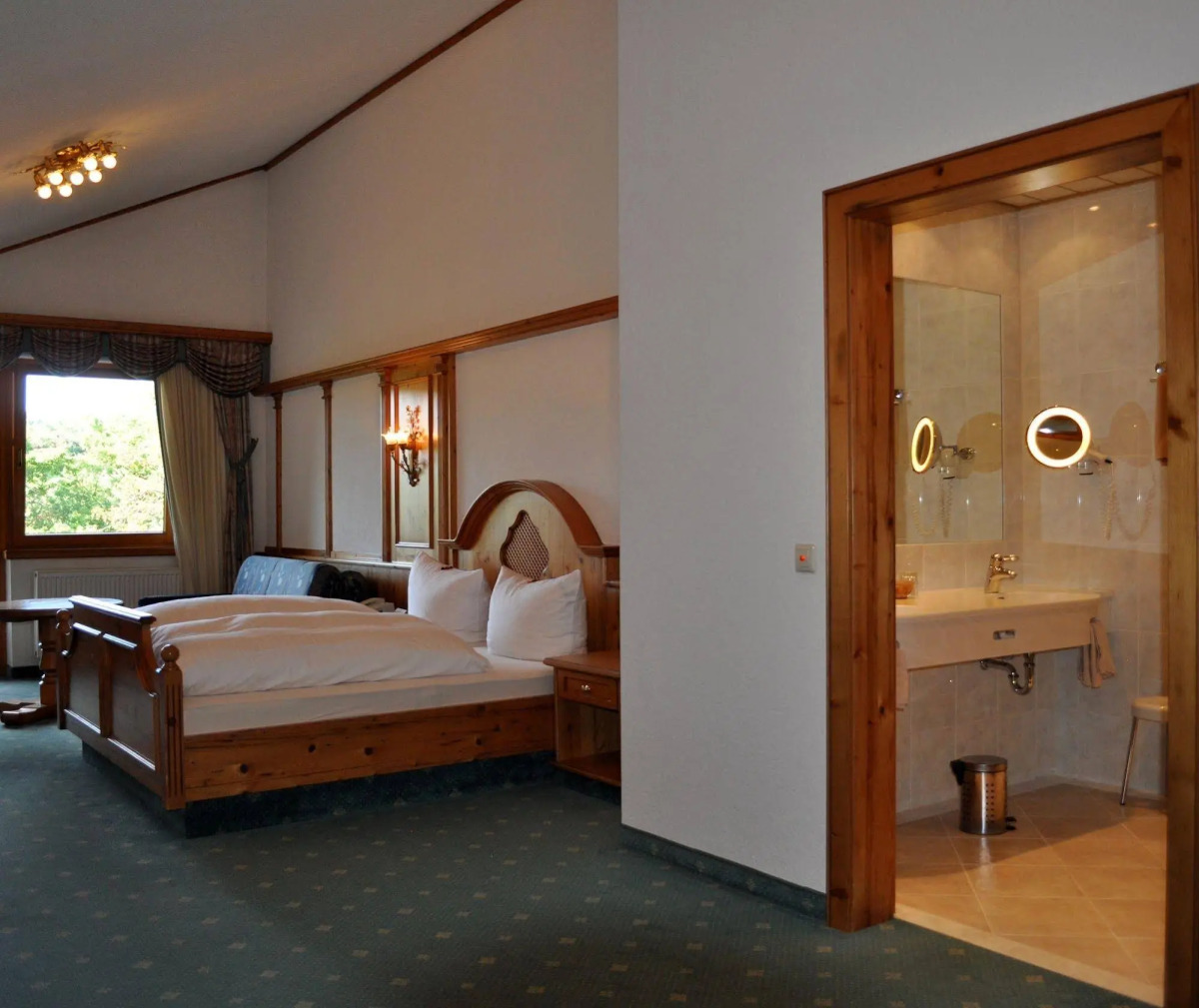 Hotel - Restaurant Kreuzberghof