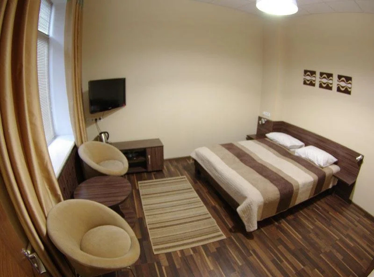 Отель Дарницкий