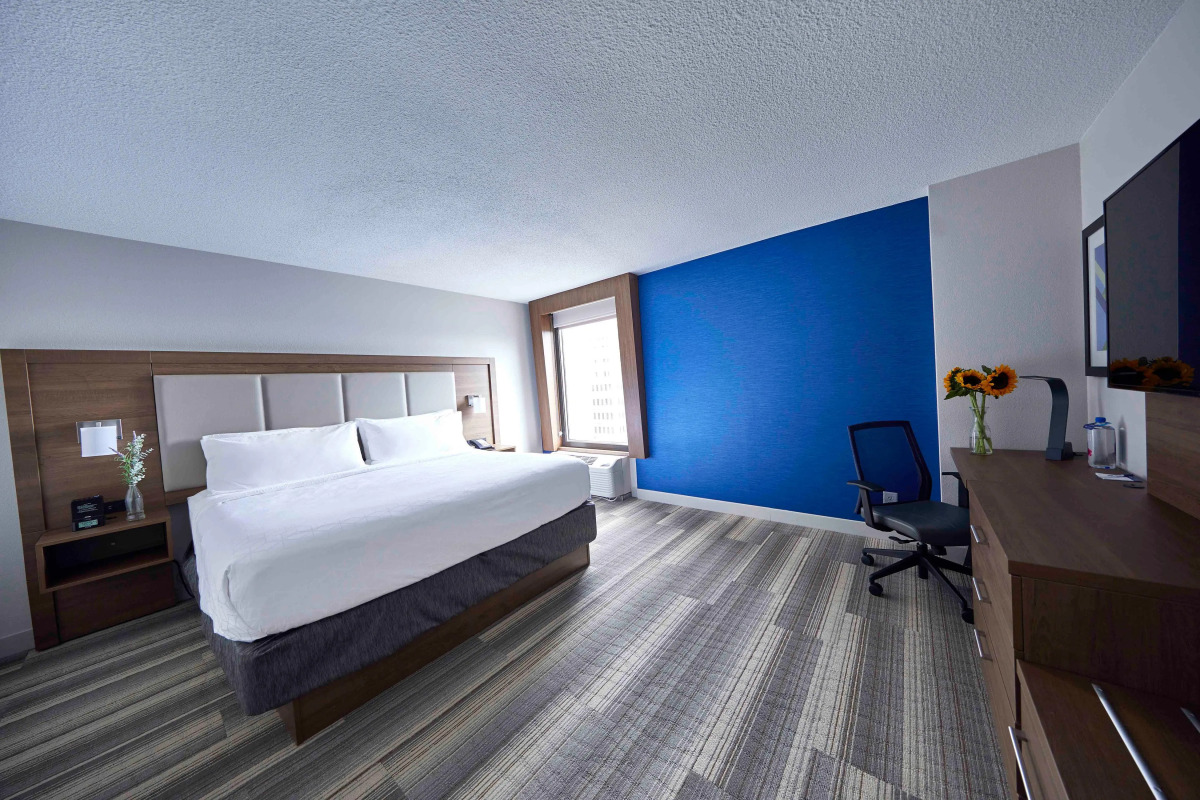 Holiday Inn Express Nashville Downtown - Broadway by IHG