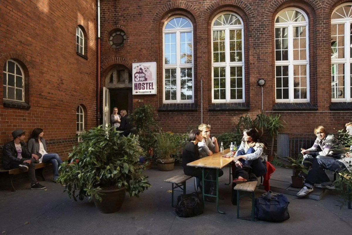 Three Little Pigs Hostel Berlin