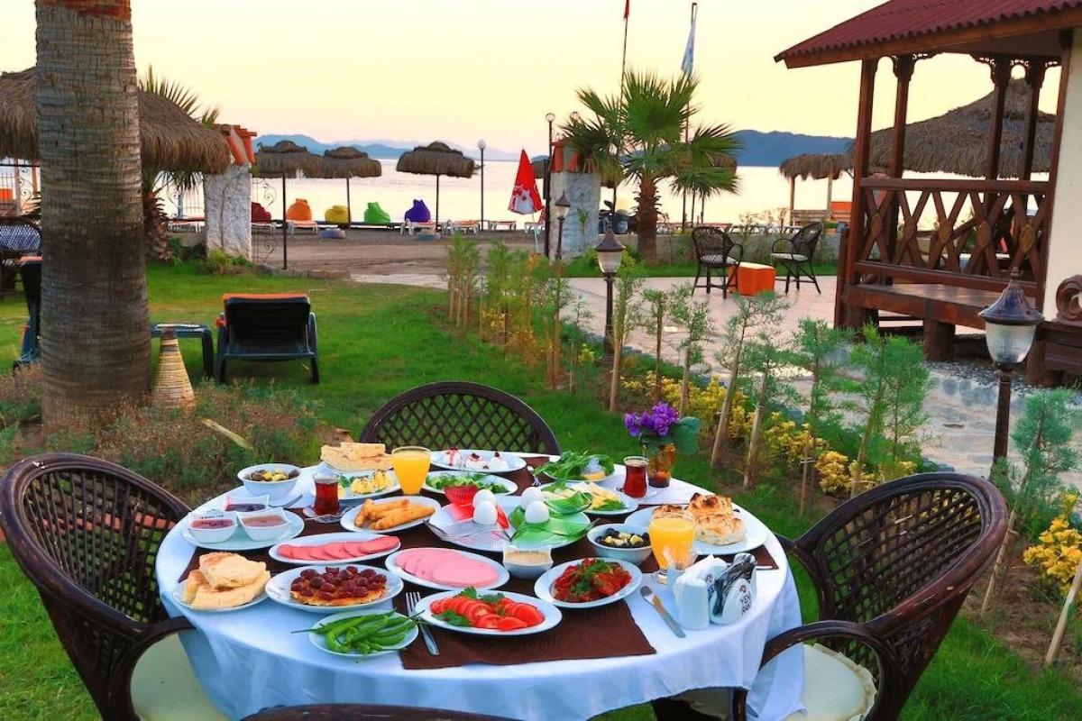 Blu Brezza Marine Hotel