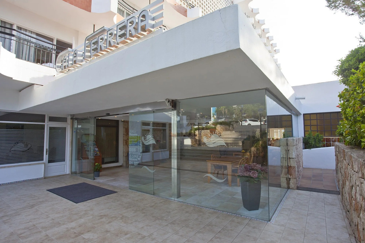 Hotel Cabot Cala Ferrera