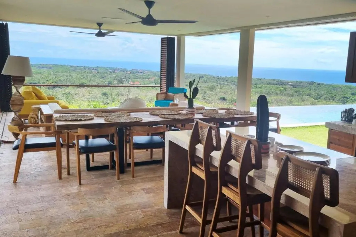 Uluwatu Sunset Hills