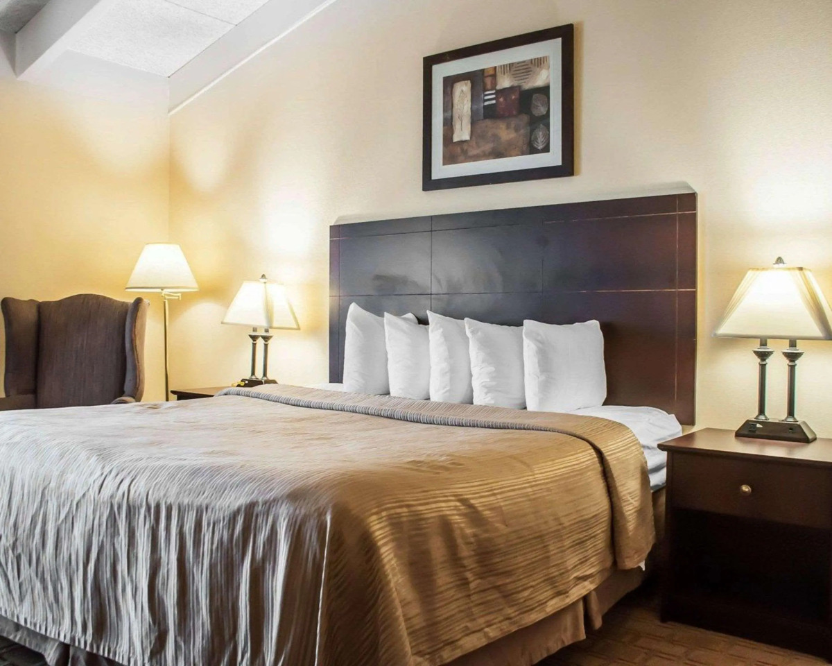 Quality Inn Buffalo Airport