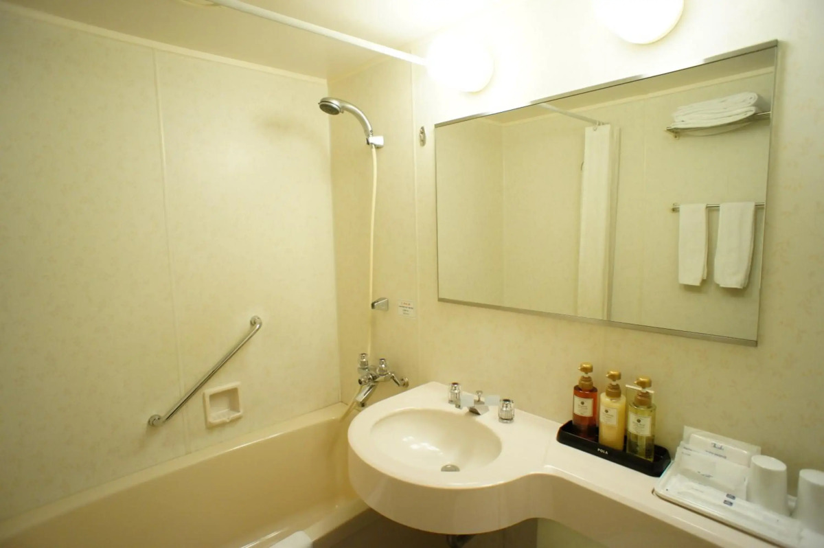 Hiyori Hotel Osaka Suminoekoen Station