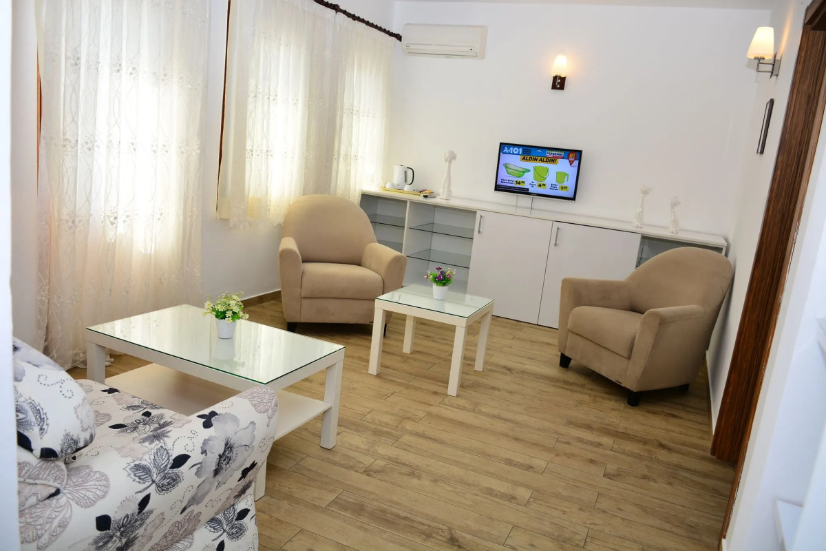 Queen Boutique Hotel