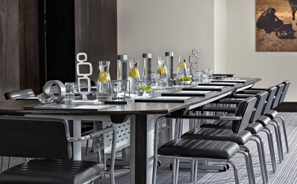 Renaissance Paris Arc de Triomphe Hotel