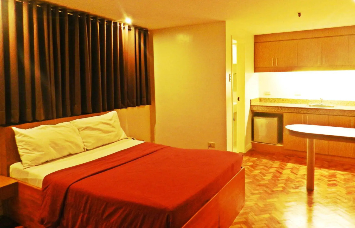 Salcedo Suites