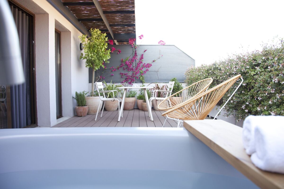 Alexandra Barcelona Hotel, Curio Collection by Hilton