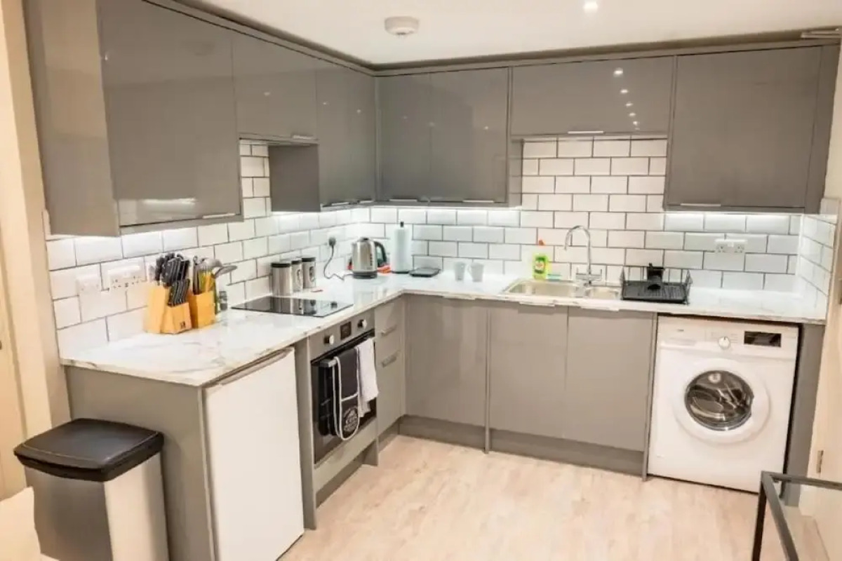 Catharine House by condokeeper