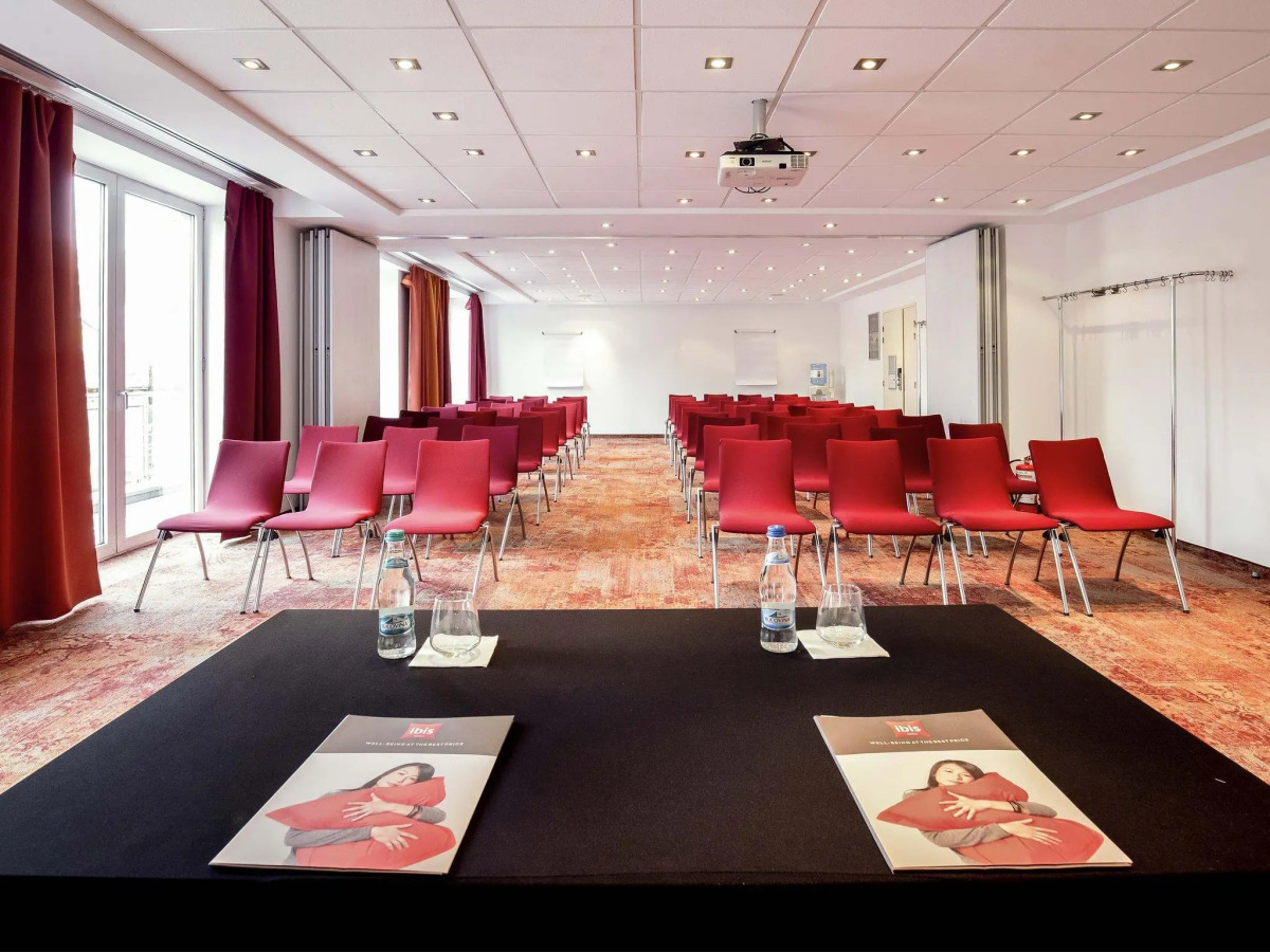 Continental Forum Bucuresti Palatul Parlamentului