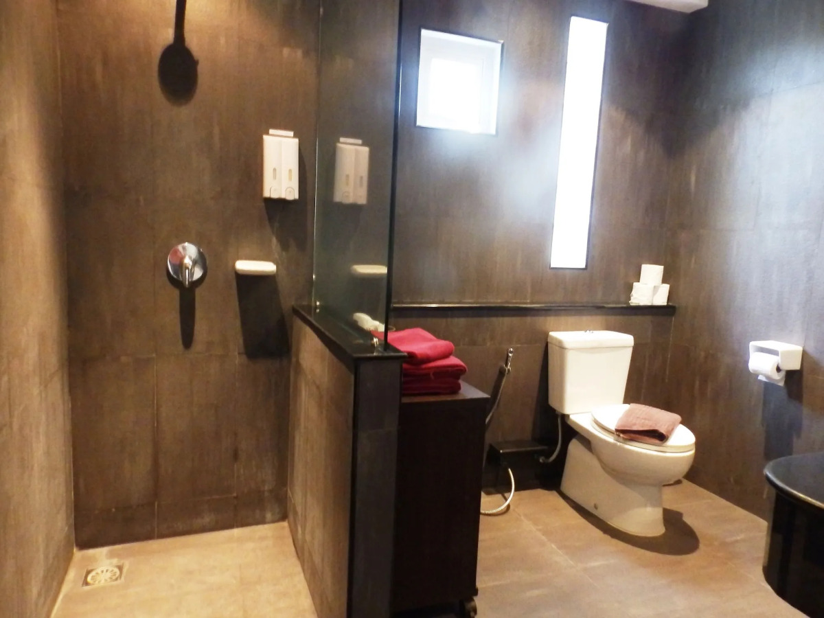 Serenity Lakeside Resort