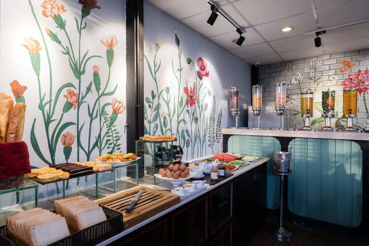 Asian Ruby Center Point Hotel