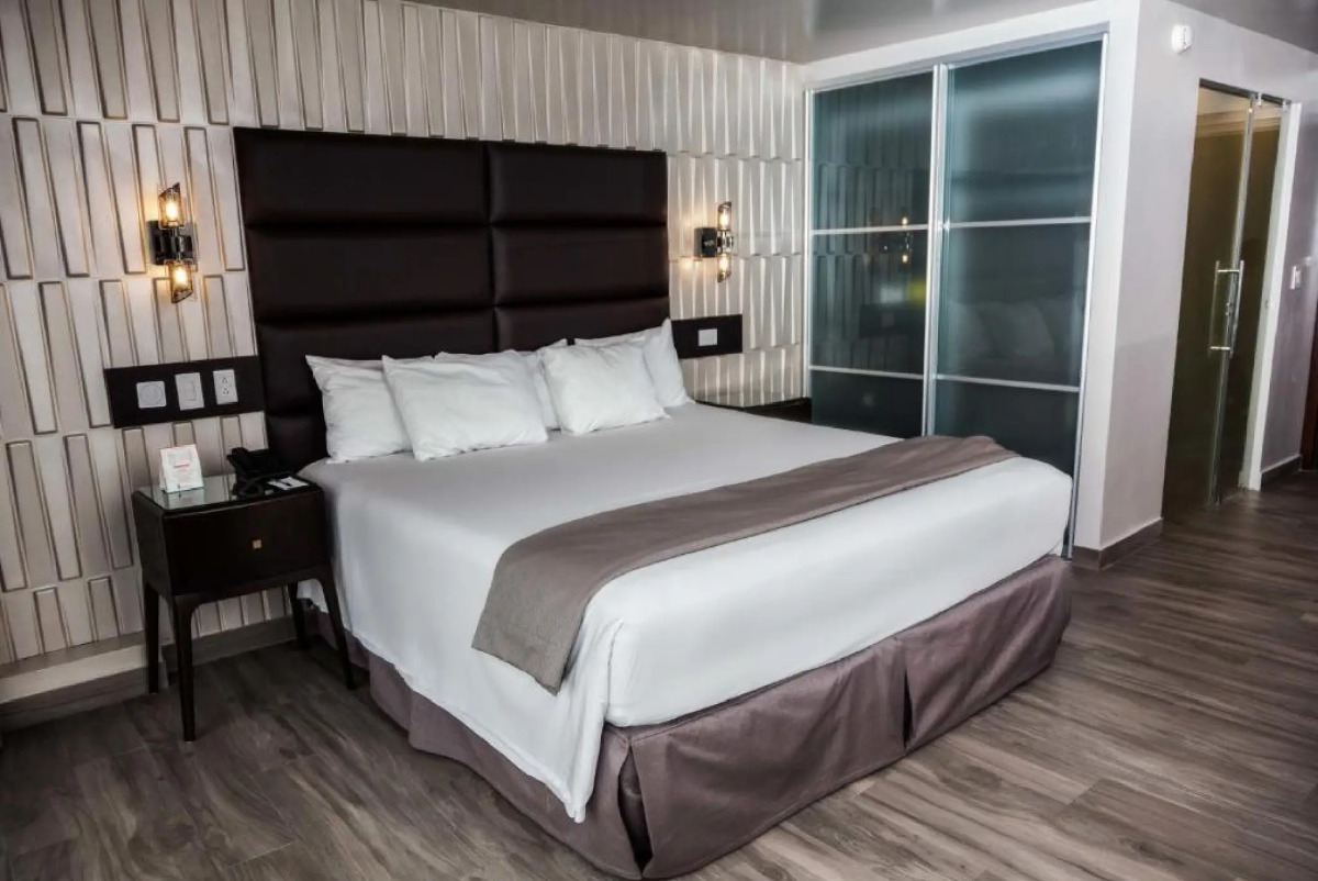 Plaza Paitilla Inn Hotel