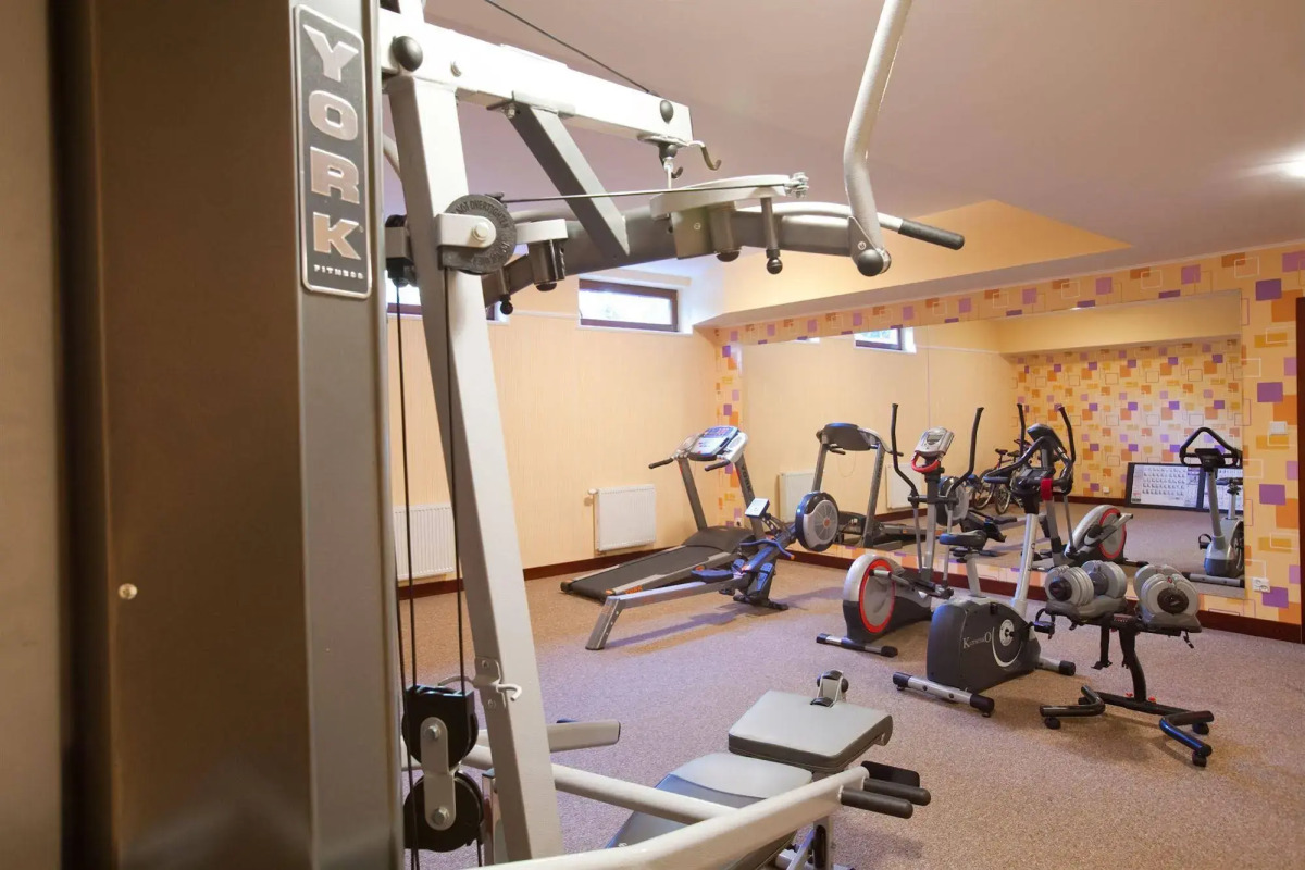 Hotel Dworek Tryumf Dąbrowscy Spółka Jawna