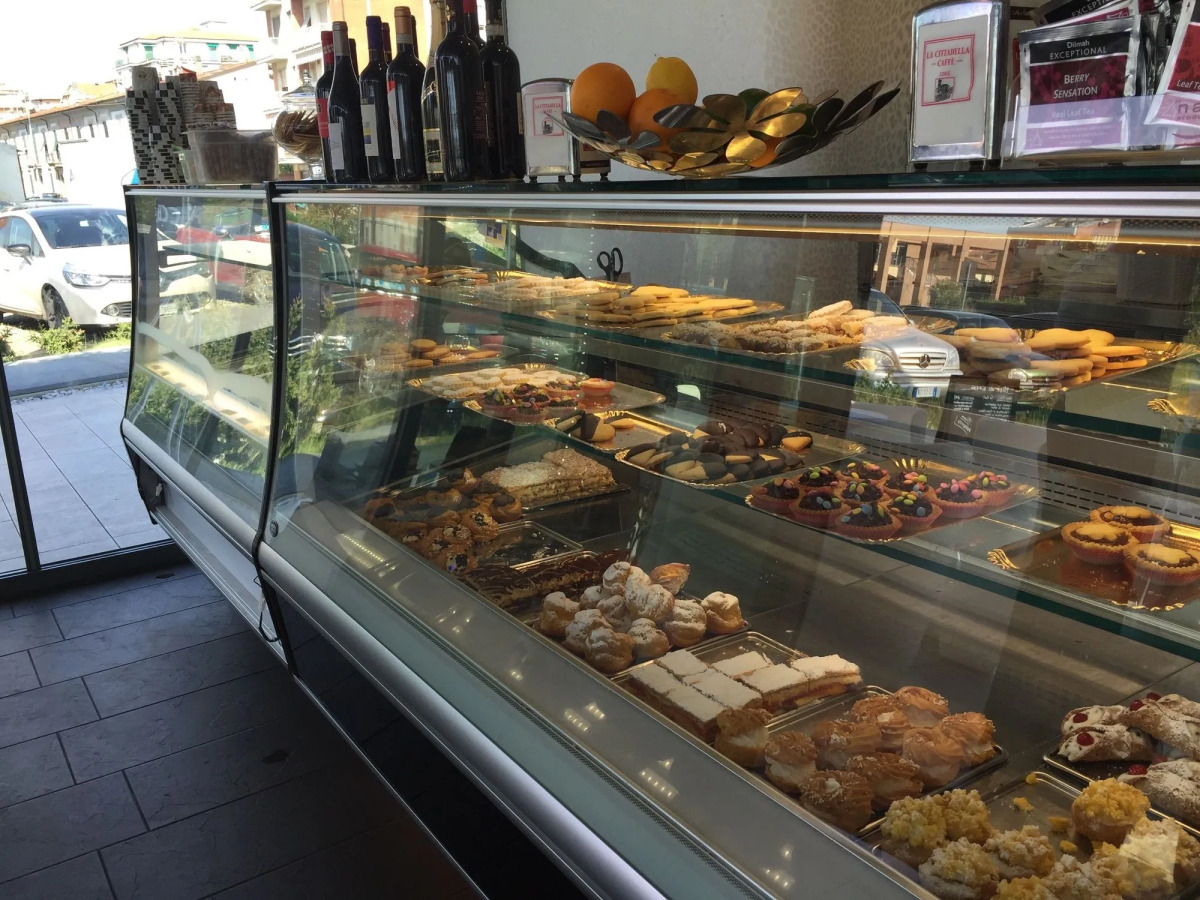 Blue Shades Aparthotel