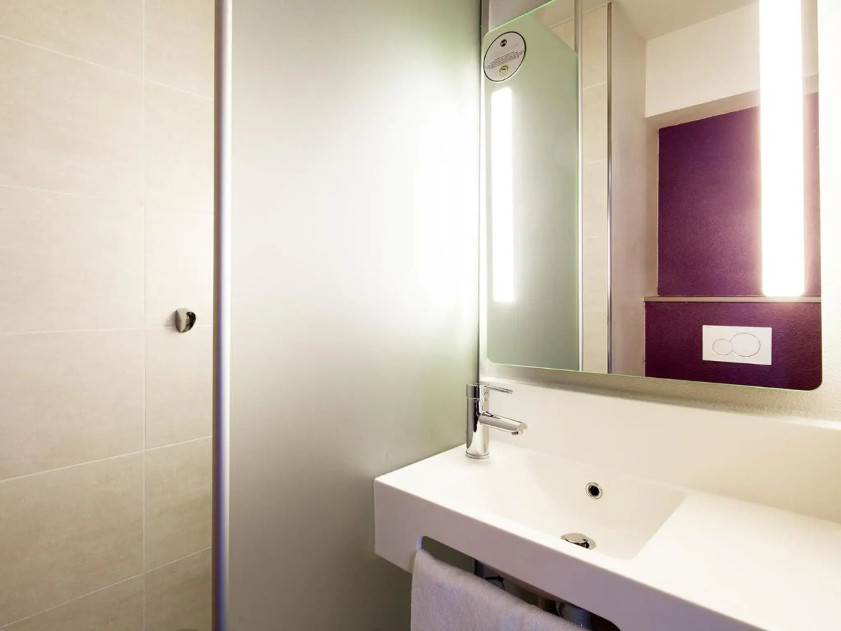 B&B HOTEL Paris Romainville Noisy-le-Sec