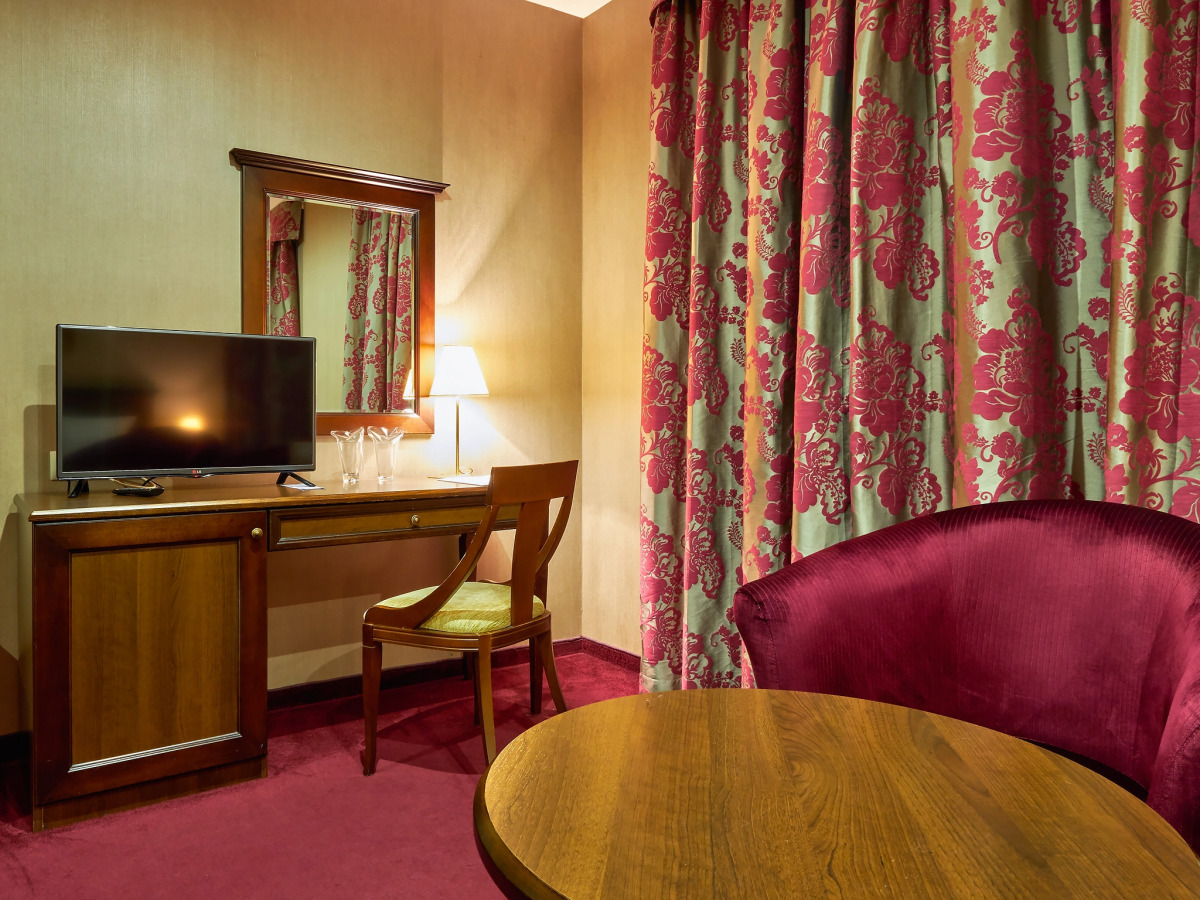 Yantra Grand Hotel -Sharlopov Hotels