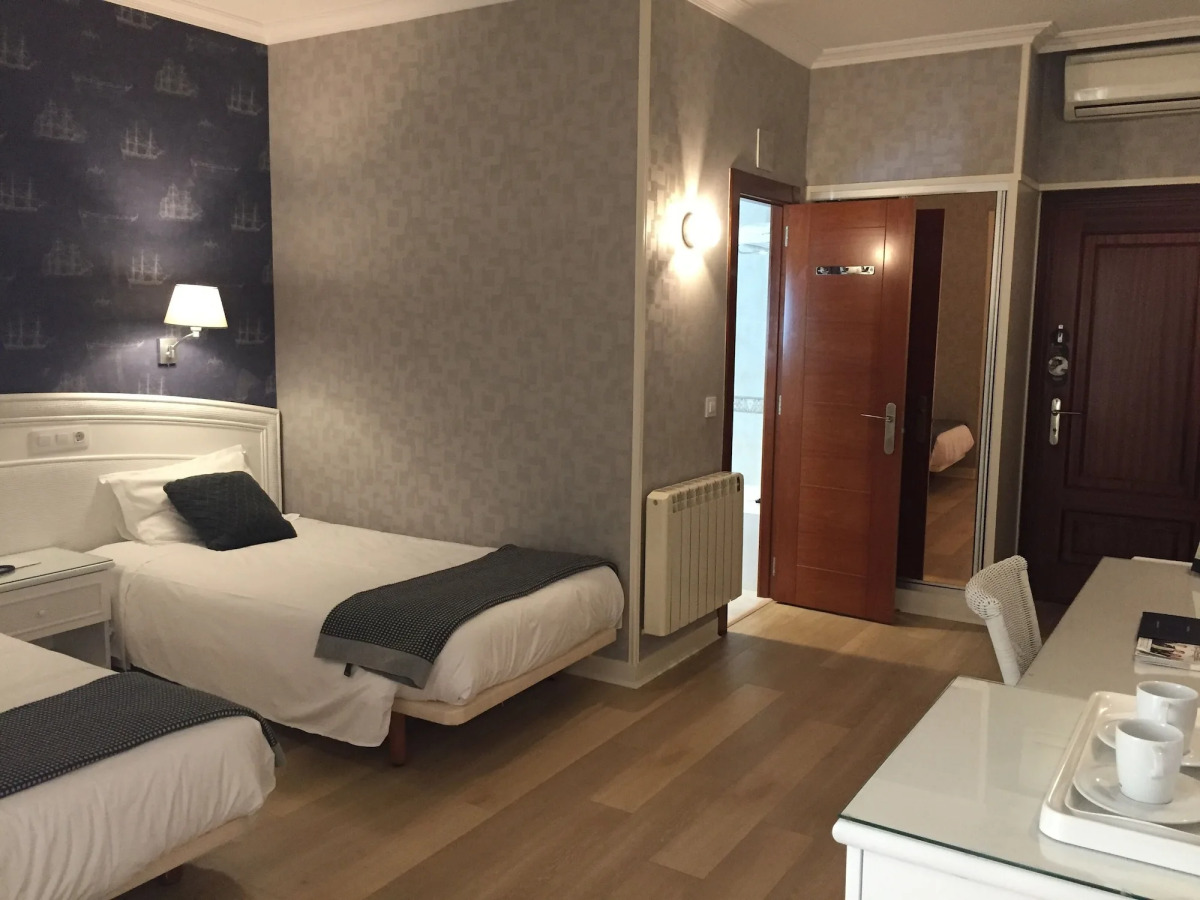 Las Rocas Playa Hotel