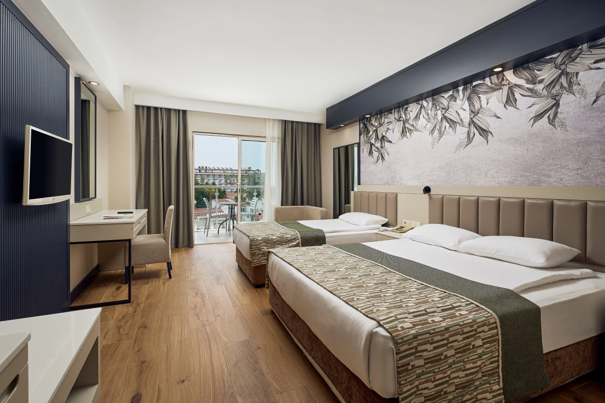 Seaden Sea World Resort & Spa