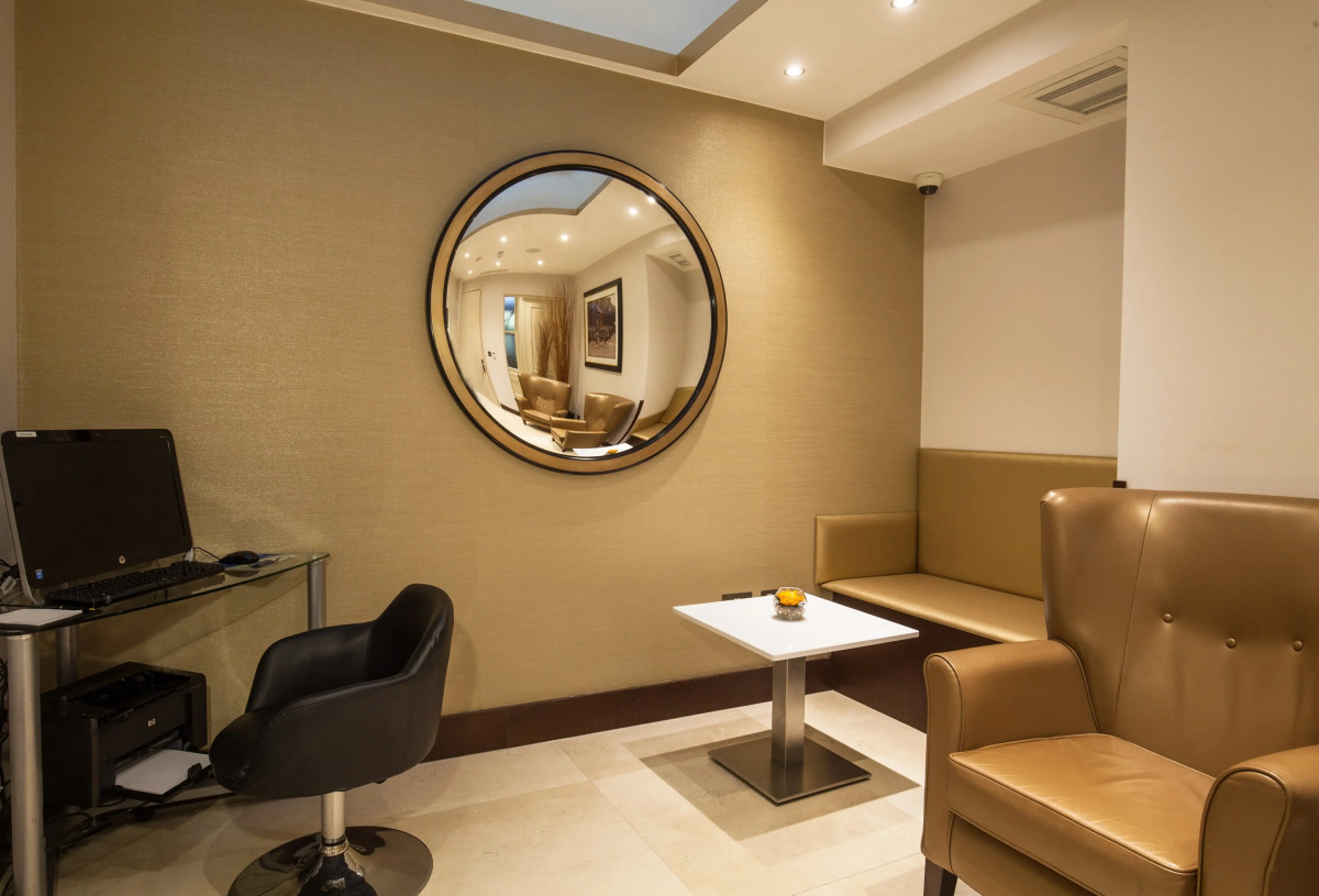 Park Grand Paddington Court