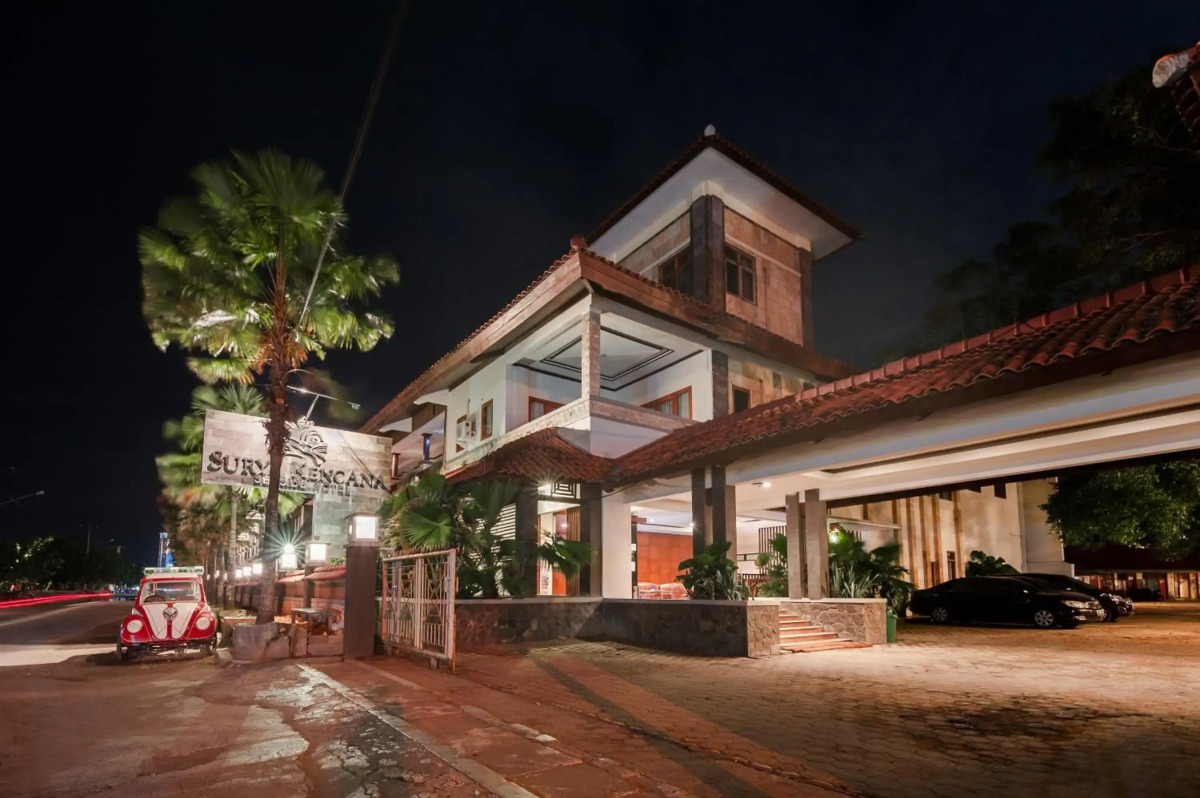 Surya Kencana Seaside Hotel