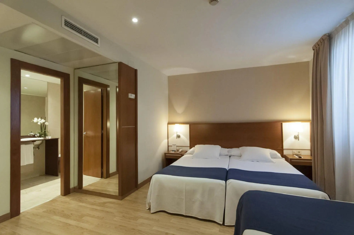 Отель RH Sorolla Centro