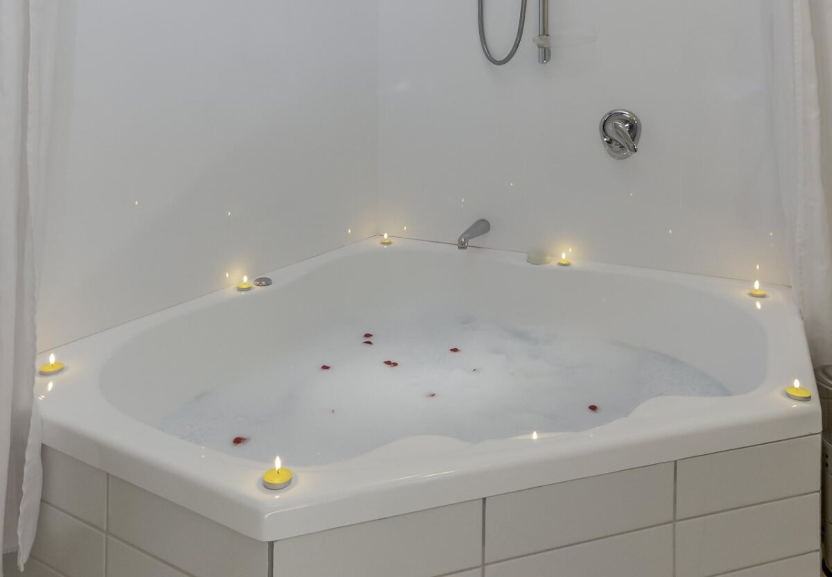 166 Majestic Court Motel