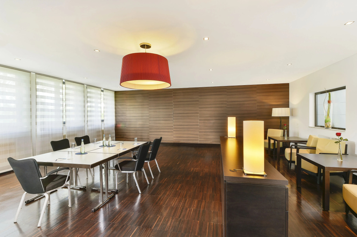 NH Stuttgart Airport