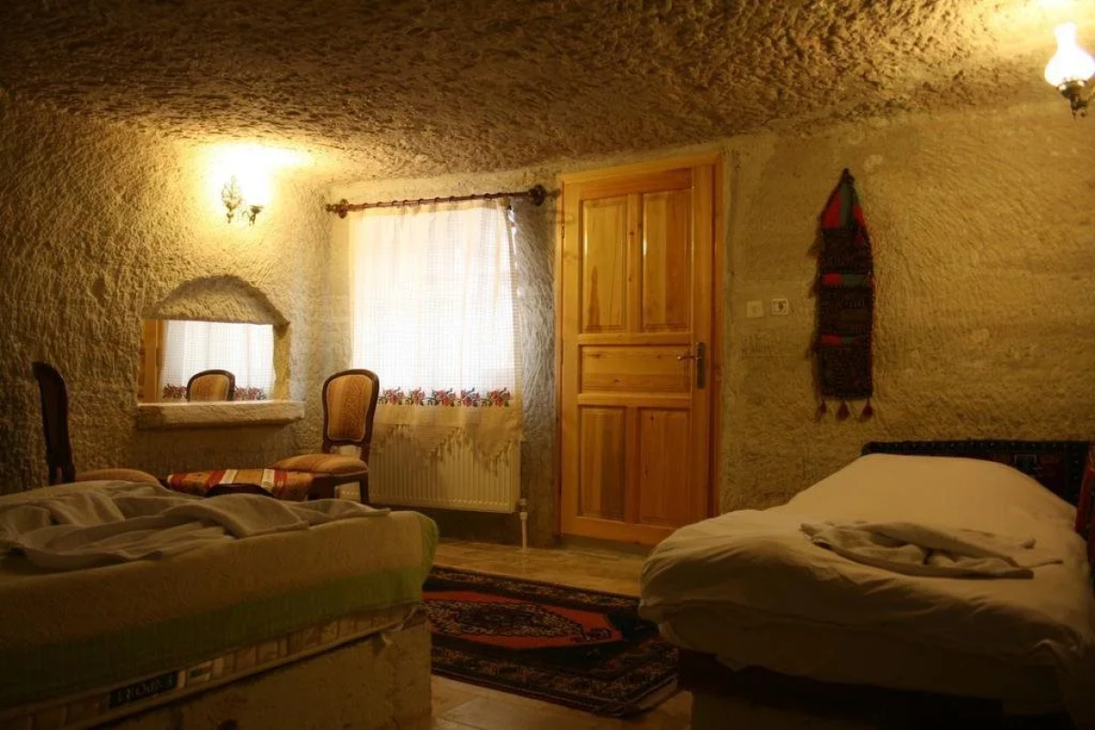 Seven Rock Cave Hotel