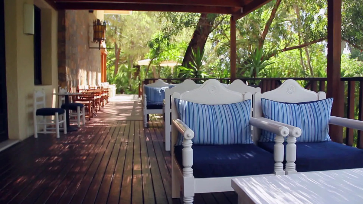 Apollonia Resort & Spa