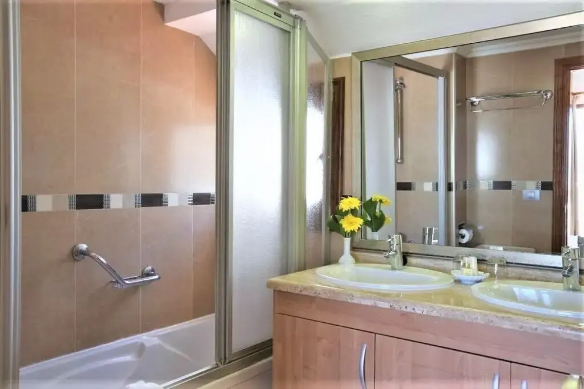 Beverly Hills Suites - Excel Hotels & Resorts