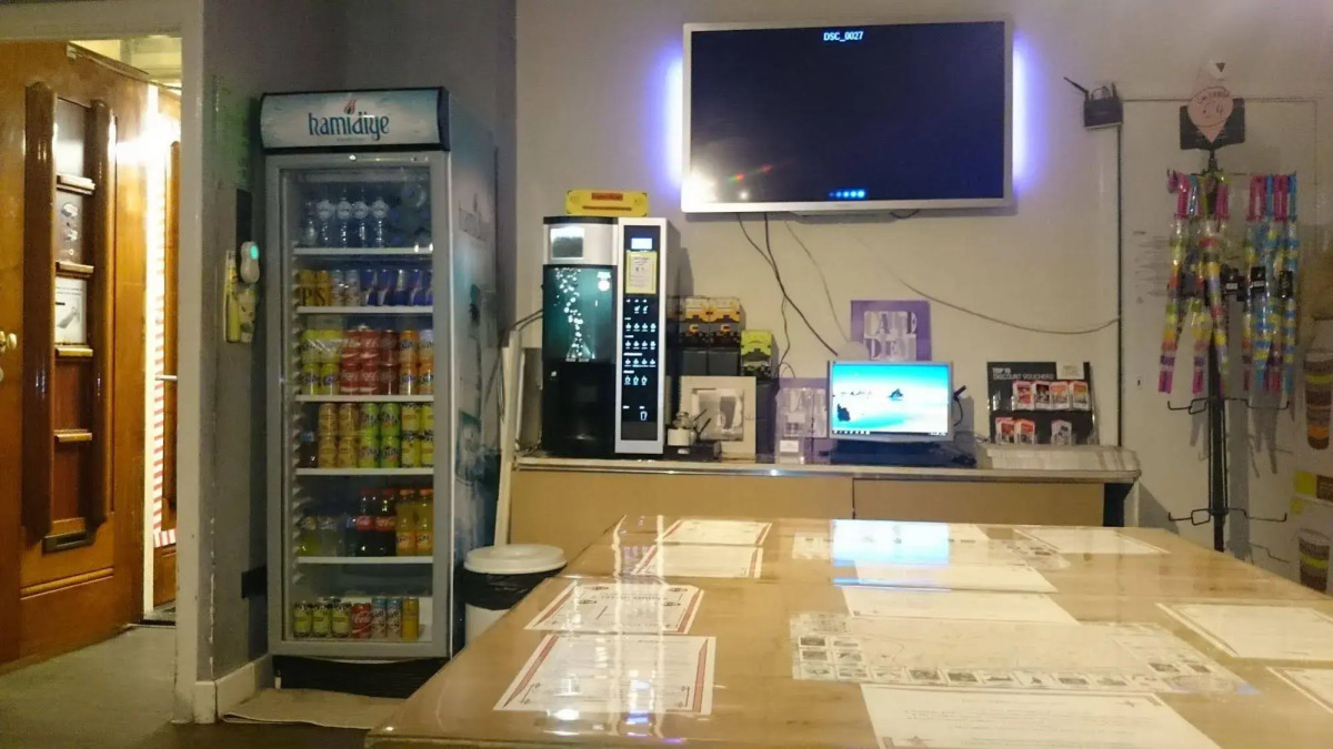 Amigo Hotel - Hostel