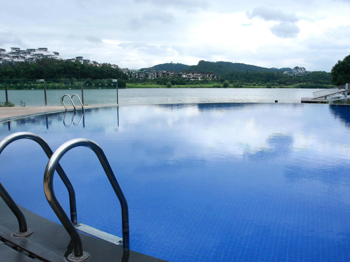 Baiyun Lakeside Hotel