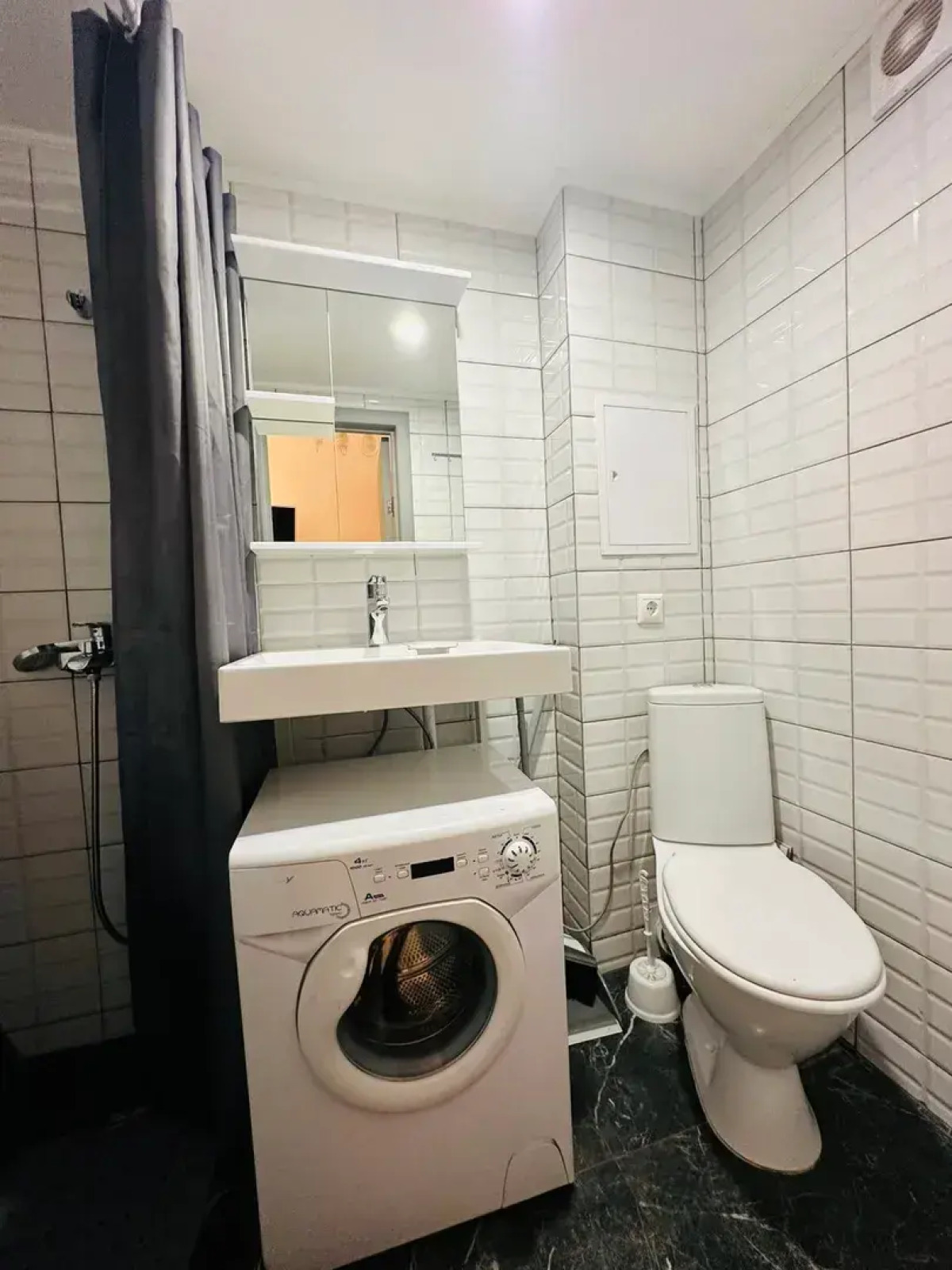 Dayker City на аллее Первой Маевки