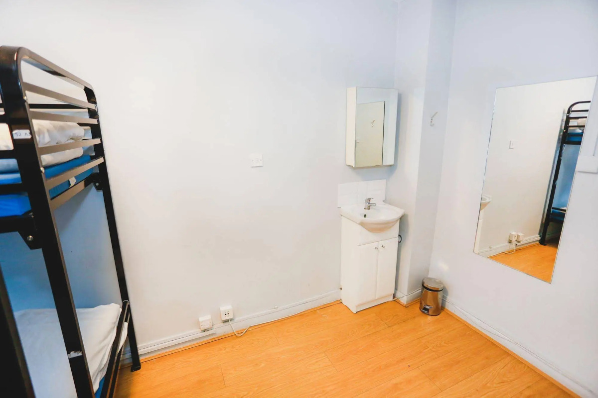 Via Limehouse - Hostel