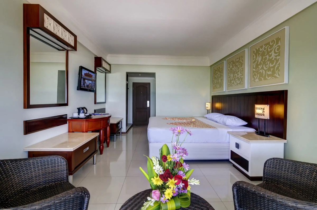 Kuta One Party Hotel