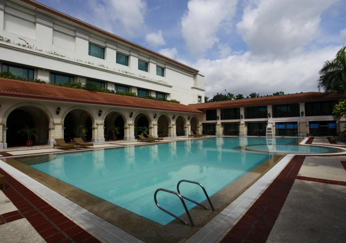 Waterfront Airport Hotel & Casino