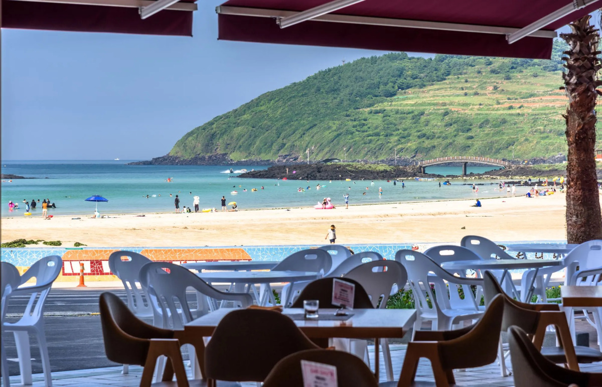 Aimi Jeju Beach Hotel