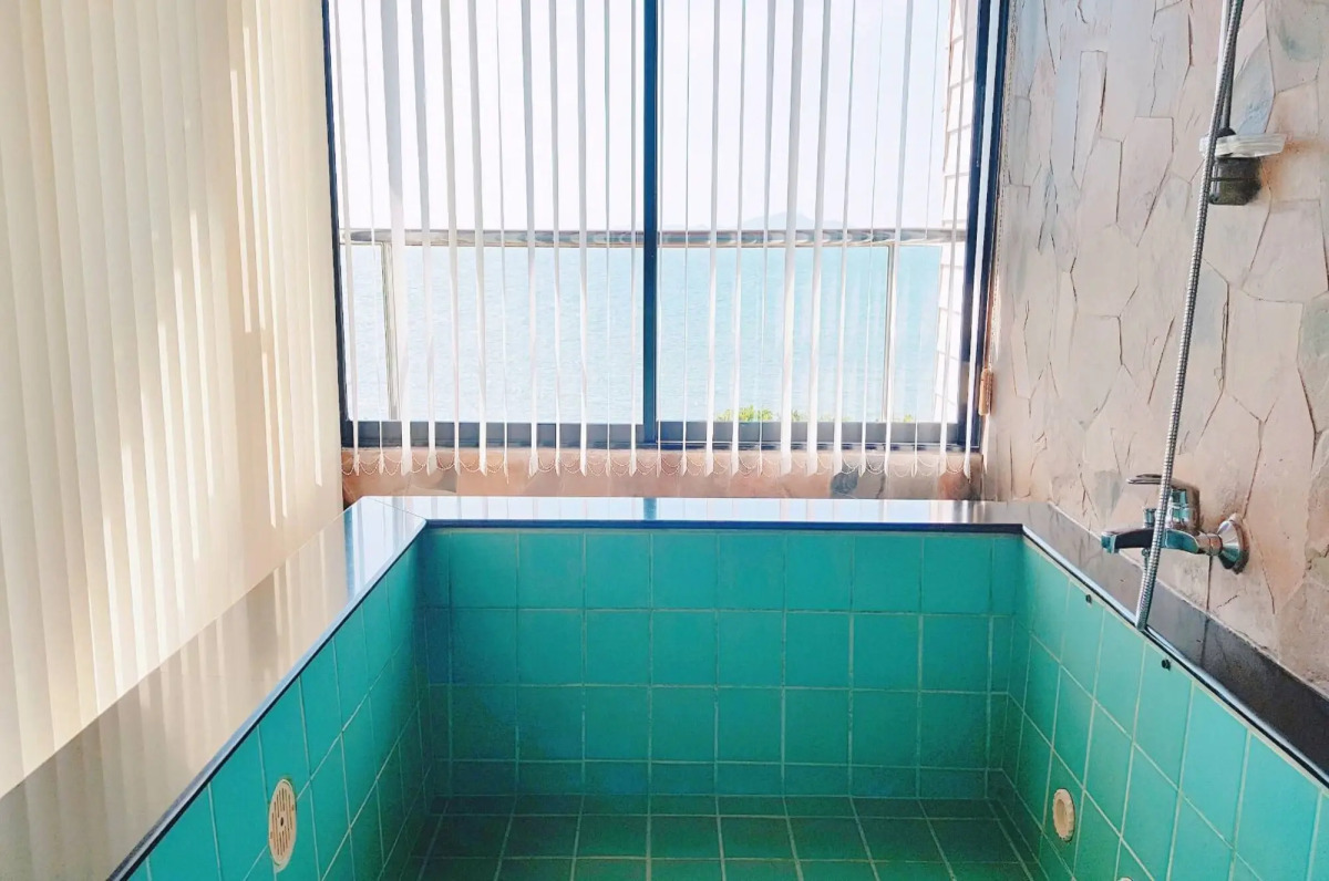 Birds and Bees Resort